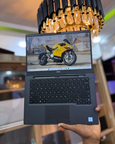 Dell Latitude 5400 Non- touch Laptop | Intel Core i7 8th Gen, 16GB, 512GB SSD alternate