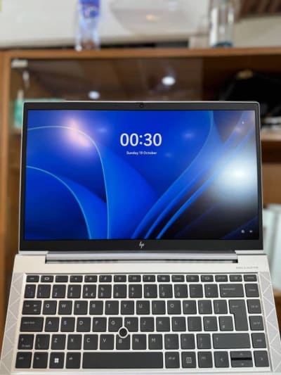 HP EliteBook 830 G8 Core i5 11th Gen, 8GB RAM, 256GB SSD Touchscreen alternate