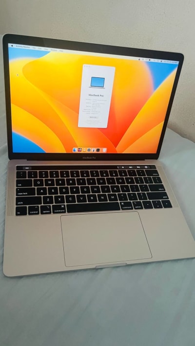 Apple MacBook Air 2015 Core i5 8GB RAM 256GB SSD alternate